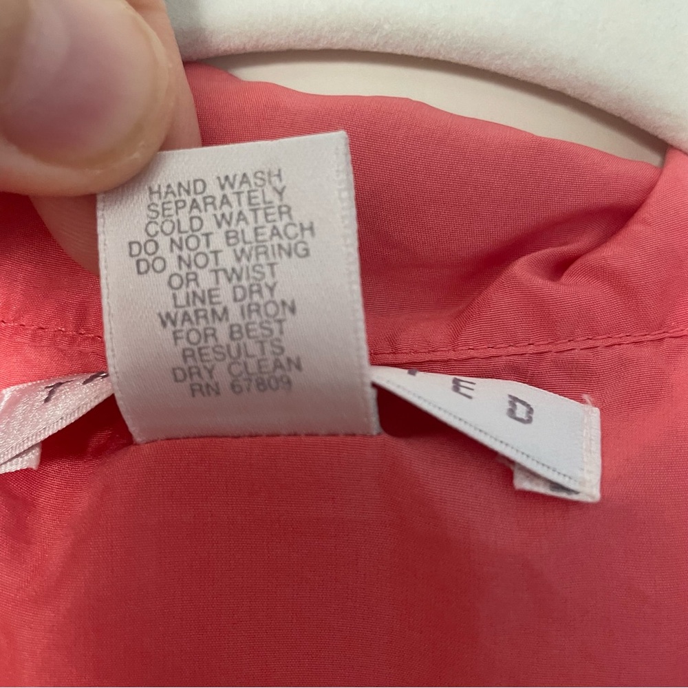3 for $25! The Limited‎ Coral Silk relaxed Shirt, size small - Picture 3 of 5